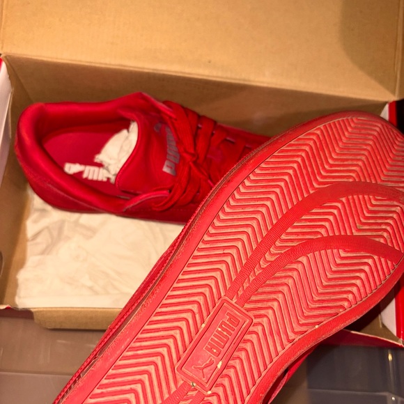 Red Pumas With Box - Picture 3 of 4